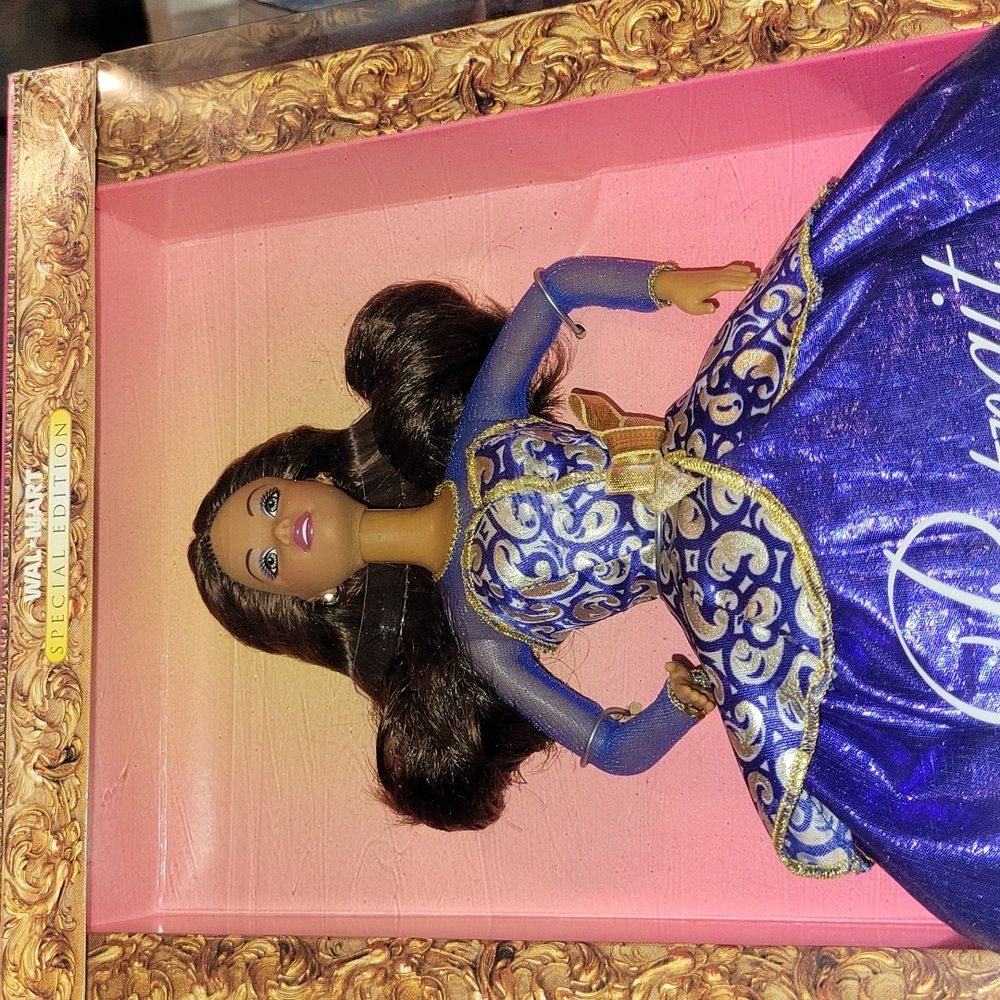 Barbie 1997 Walmart Sp. Edition Portrait in Blue